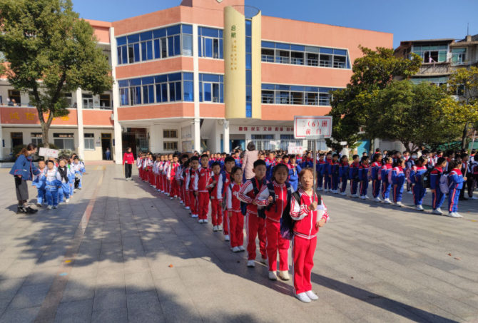 ���c�и���С�W