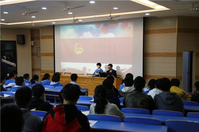 ӛ�Ϸ����е���ʮ�����ЌW(xu��)���F(tu��n)У�_(k��i)�n��Y