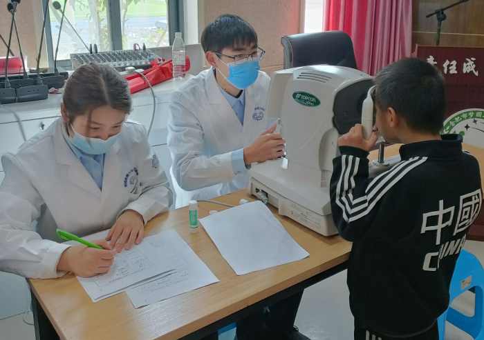 �Ϸ��Љ�@С�W�������F����·�WУ�_չҕ����y���