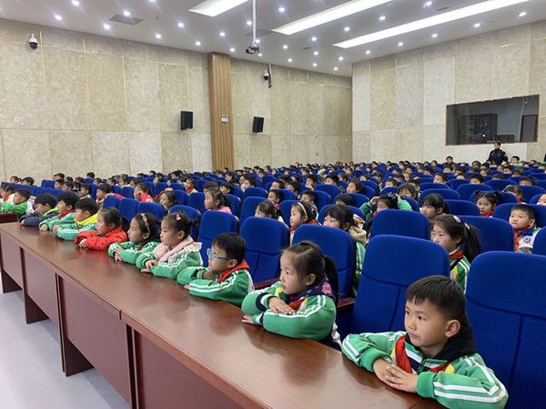 �h���ܴ��(du��)?w��i)?y��ng)�����M(j��n)������ʖ|��У�_(k��i)չ��ͨ��ȫ���}�������(d��ng)