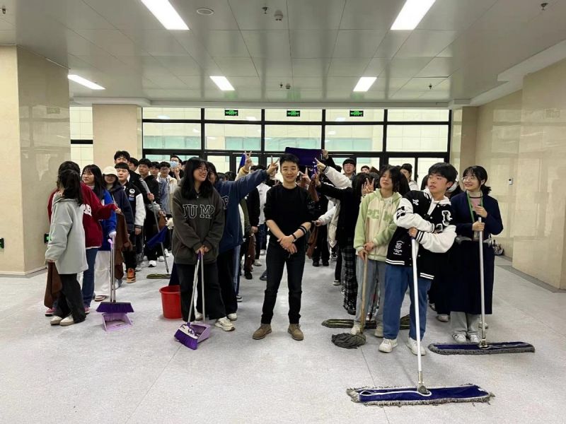 �Ϸʹ��I�WУ�������W���D���^�ڄӽ����n��