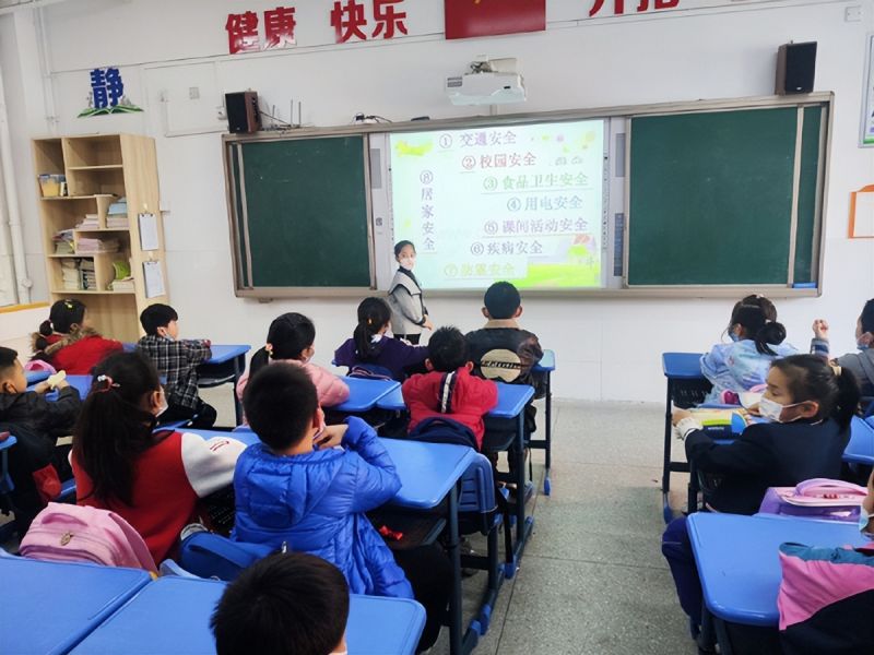 �Ϸ�������С�W�_չ��27��ȫ����С�W����ȫ���������}�������