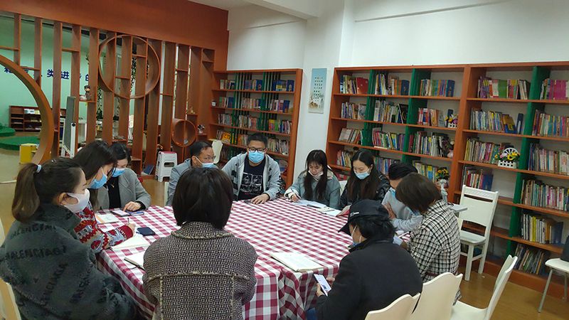 �Ϸ������b��С�W���AͥУ�^���̌W��·�̞鏽����������������