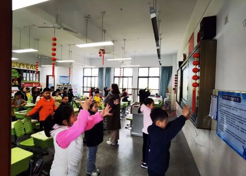 �Ϸ��Ў�������С�W������n�g����������