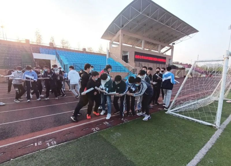 �Ϸ������_չ��У���F�o���