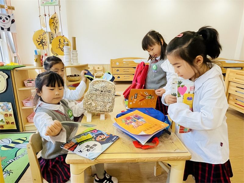 �Ϸ��а��׽������Fӭ��·�ֈ@�������з����ռ{�Ҹ�