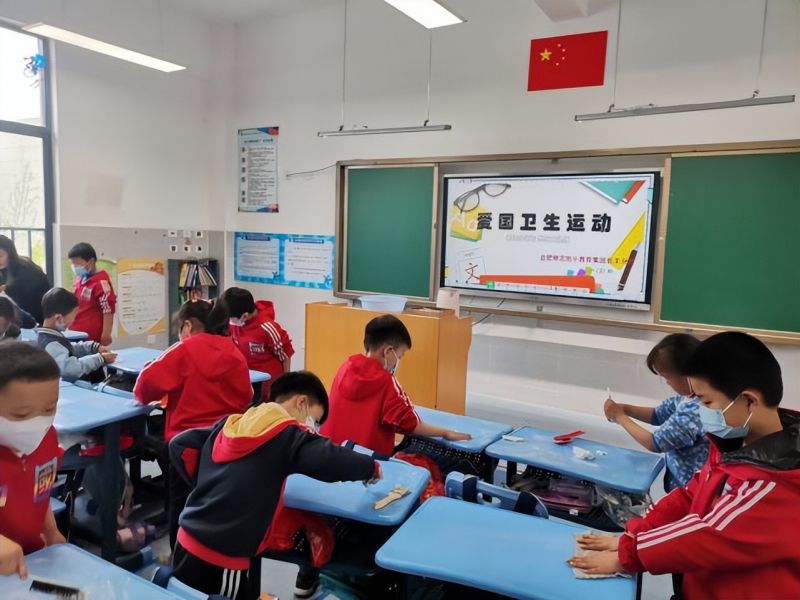 �Ϸʎ�����С�������F(tu��n)�L(zh��ng)�S��У�_չ�ۇ�(gu��)�l(w��i)���\(y��n)��(d��ng)