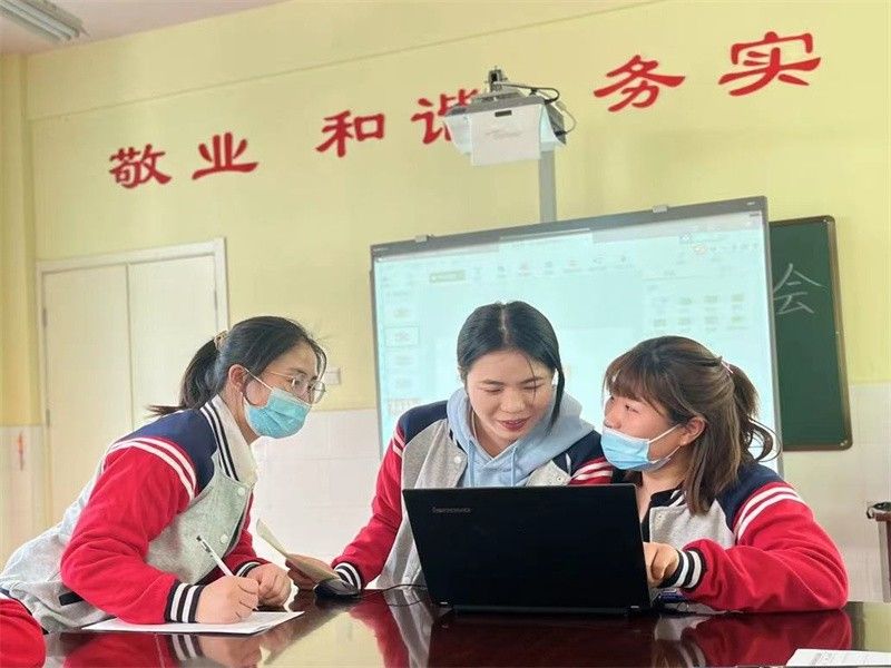 �Ϸ������v�׽̼��F���v�@�^(q��)�_չ�@�����л��