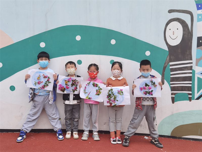 �Ϸ������v�׽̼��F���v�@�^����_չ�L�����