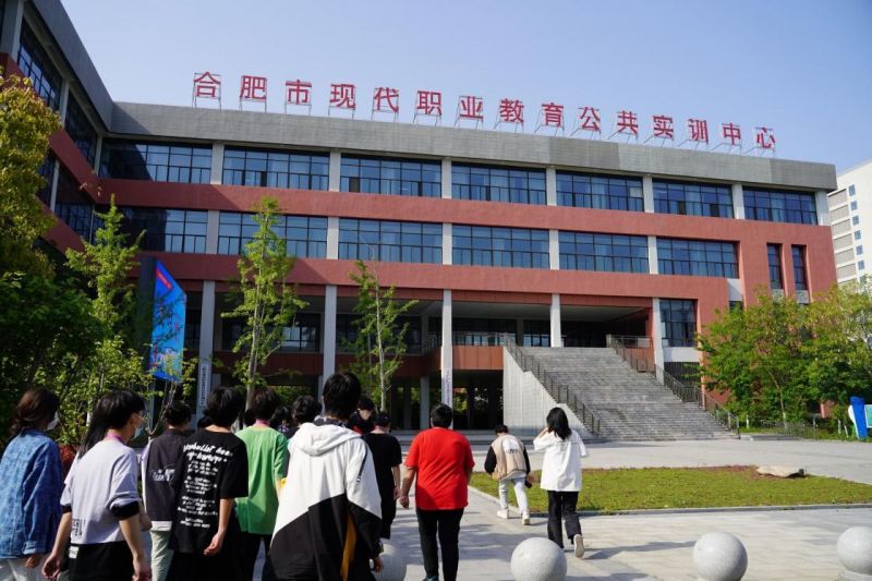 �Ϸʹ��I(y��)�WУ��Ϣ�W���������^������Ӗ����