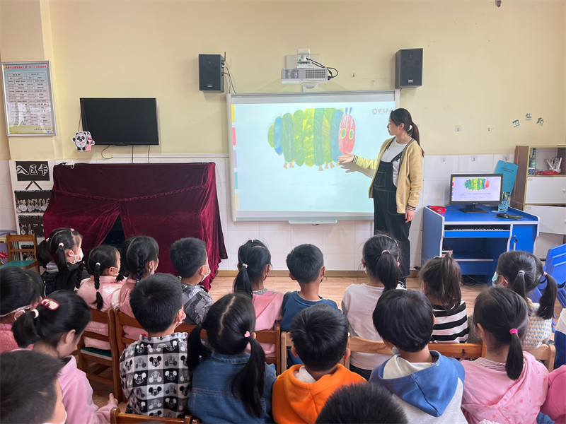 �Ϸ������v�׽̼��F���v�@�^����_չ�L�����