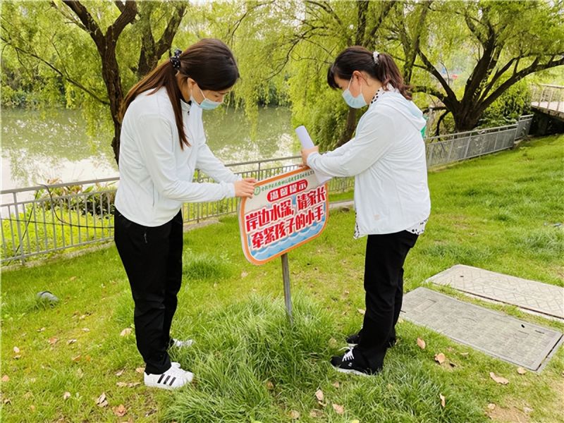 �Ϸ��а��׽������F����֮��ֈ@��������ˮ ���oƽ��