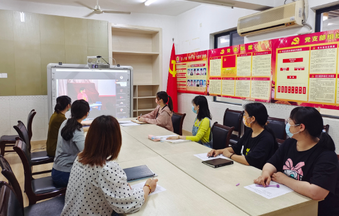 �Ϸ���ֱ�ٙC�P�׃��@�_չ�׃����������g�̌W���}��ӑ