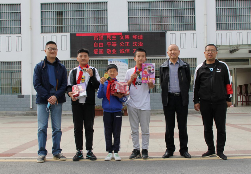 �Ϸ��йų�С�W�׌�ƹ����ِ�A�M��Ļ