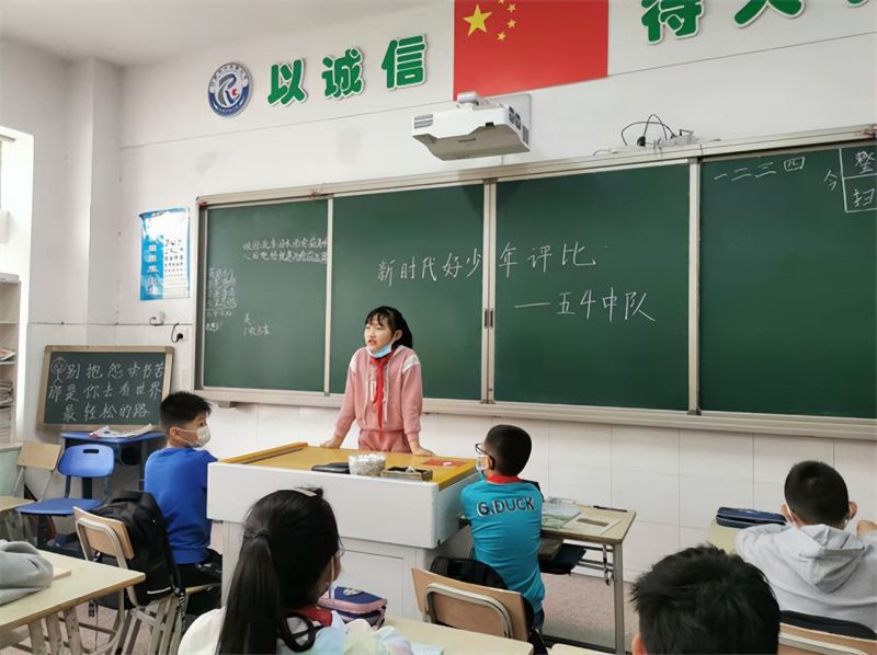 �Ϸ�����С�s�ǻ��@��У���u�xУ���r��������