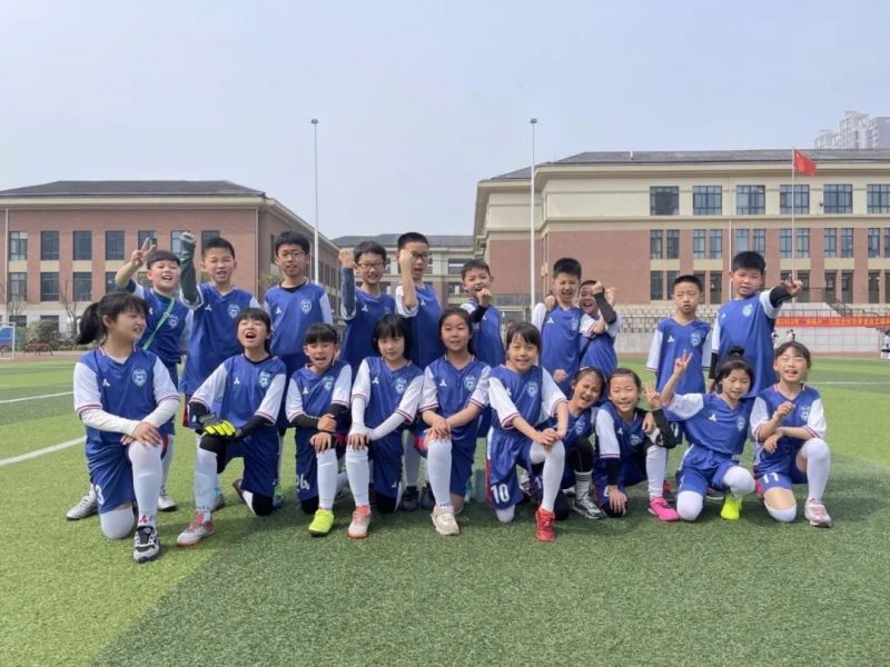 �Ϸ��Ў�������С�W���꼉����ِ�A�M��Ļ