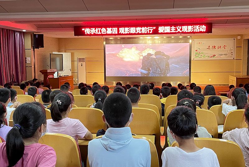 �Ϸ�����ɽС�W�M���^���ۇ����x�Ӱ����ɐ۵��ˡ�