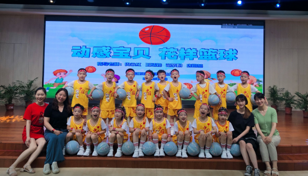 �Ϸ���ֱ�ׅ��ӏ]ꖅ^�ھŌ��׃��@���gȤζ�w���Α�չʾ���