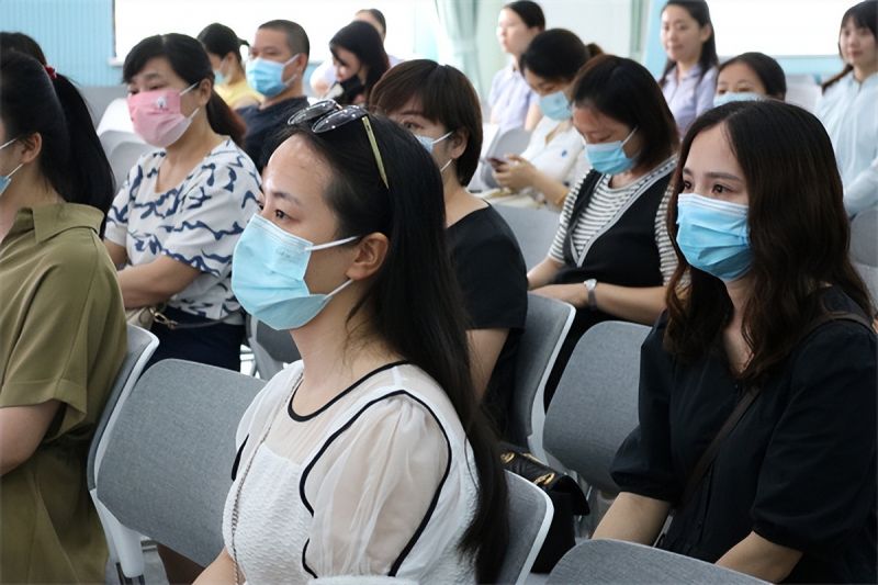 �Ϸ��а��׽������F���@���_2022�W�괺���W�ڼ�ί������ί�����h