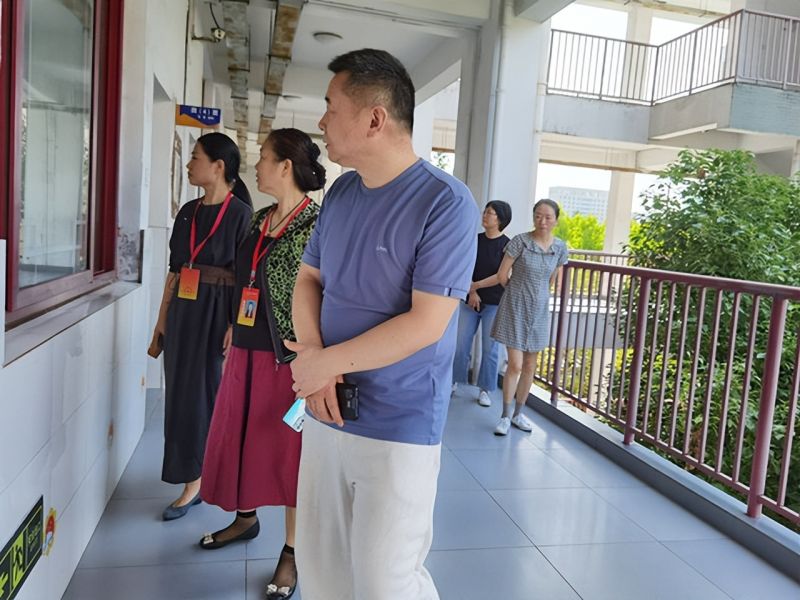 �Ϸ�����С���AͥУ�^��؟�ζ��W�MУ�@����Ч�����ٰlչ