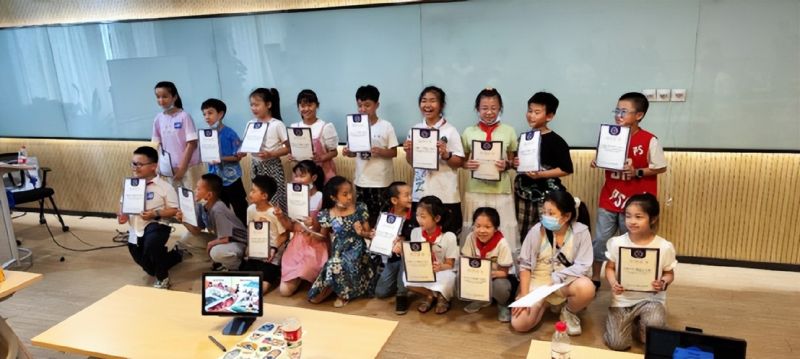 �Ϸ����L��·�ڶ�С�W�ྰ��У�^���}�ЌW��