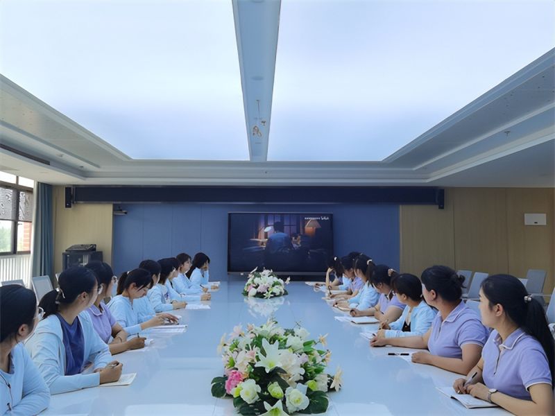 �Ϸ��а��׽������Fӭ��·�ֈ@���޵È��g����ǣ��N�������T����