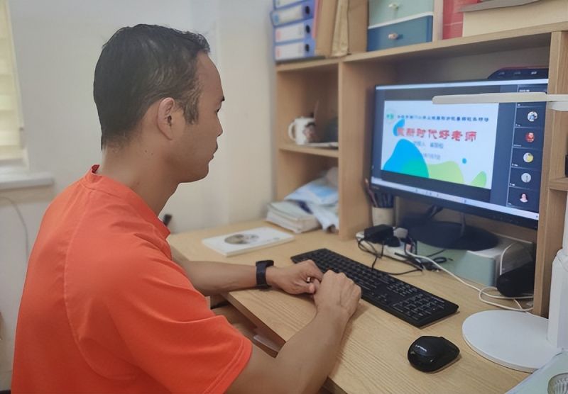 �Ϸ�������С�W�h֧���M���_չϵ�л�ӑcף���h101����