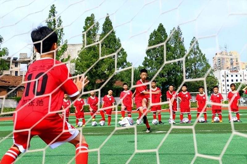 �Ϸ����L��·����С�W�mͤ��У���ľ�������С�\�ӆT����ƴ