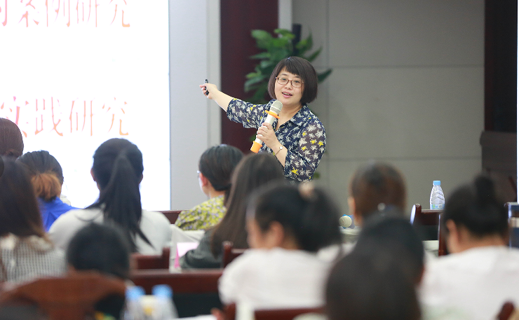 �Ϸ�����ɽ�^С�W�Z�ĹǸɽ̎���Ӗ֮��