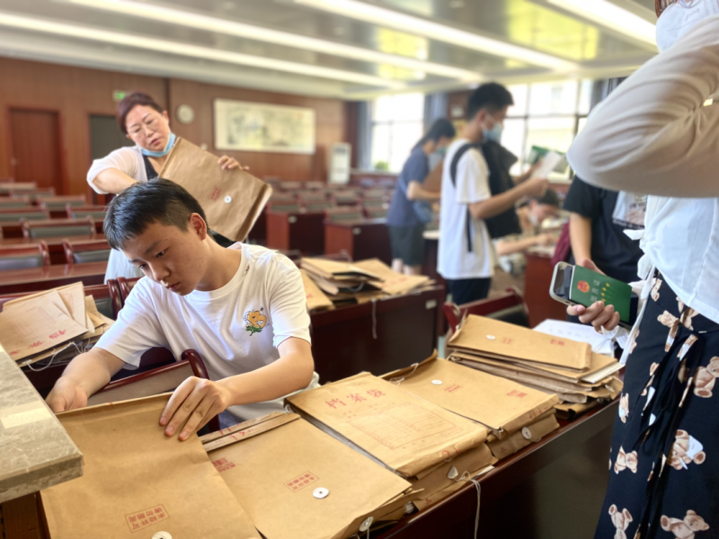 �Ϸ����������ɈF�M���Pϵ�D������