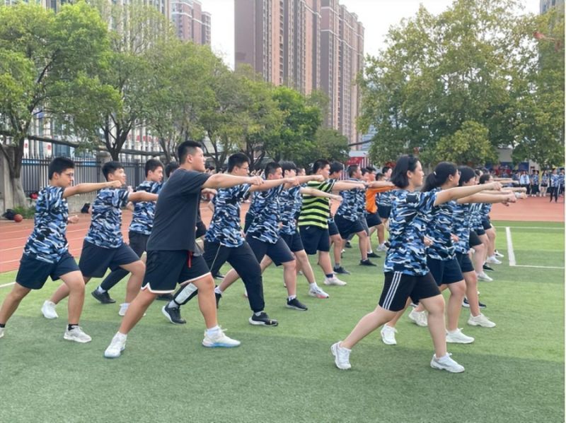 �Ϸʰ��н������F��ɽ��У���W܊��֮�L�� ������֮���|