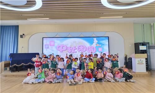 �Ϸ������v�׽̼��F��Ϫ����@�^�c�������}���