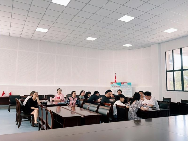 �Ϸ����L��С�mͤ��У�����дٽ̣���ͬ���L