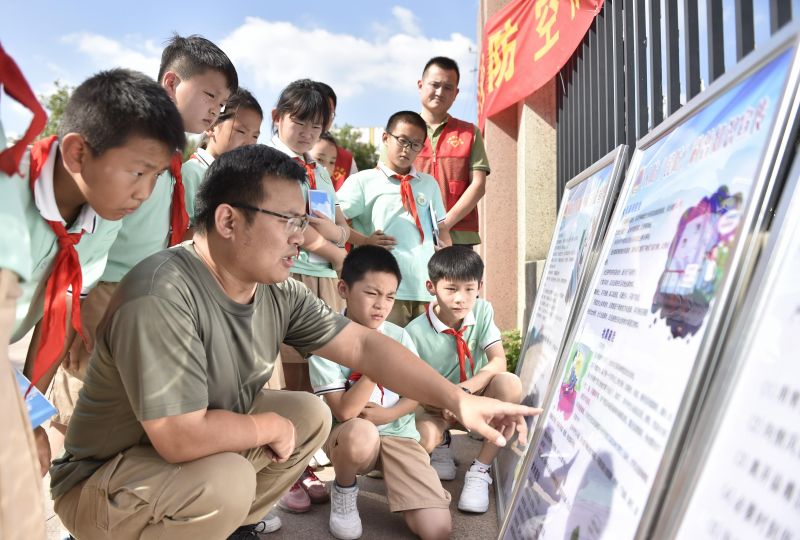 �Ϸ��а���С����У���Ց�����ɢ�ݾ�