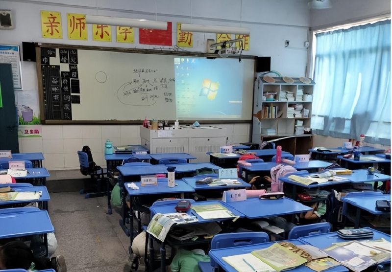 �Ϸ����L��С���Ļ��@У�^����ϵ��ȫ ����L�Q