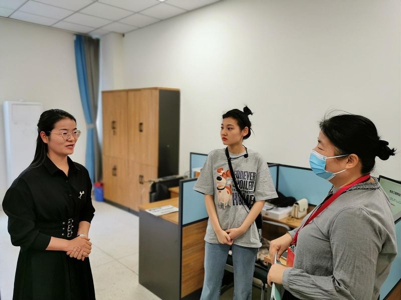 �Ϸ��л���·����С�W�������Fӳ��У�^����ָ�������ٰlչ