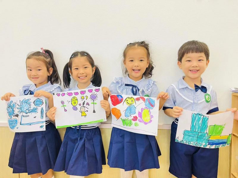 �Ϸ��а��׽������F(tu��n)ӭ��·�ֈ@��ͯ�Ą�(chu��ng)δ���������Ƽ���