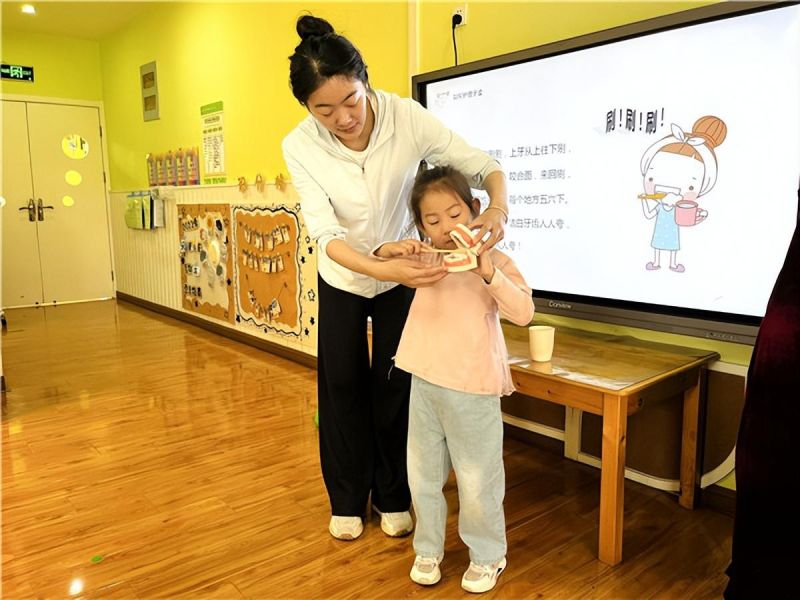 �Ϸ��а��c·�׃��@�������F(tu��n)����ֈ@�_չ�����o(h��)�X���}�������