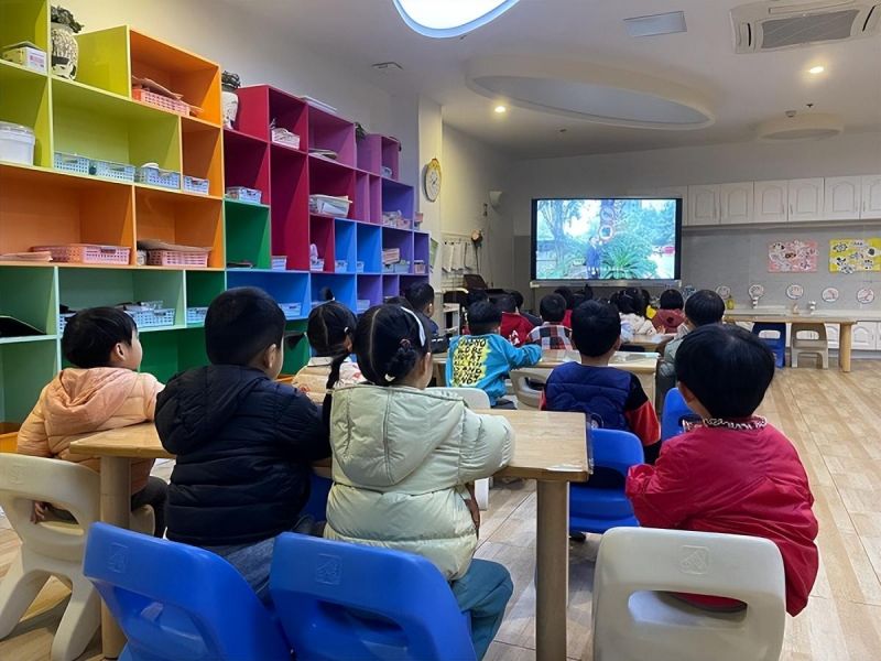 �Ϸ��д����׽������Fɭ�ֳǷֈ@С���꼉�M�_չ��^���