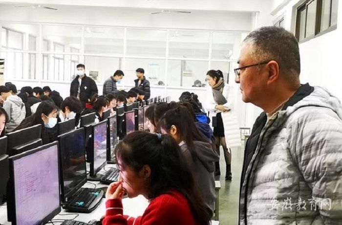 ����ʡ��܇���I�WУ�A�M���2023����ͨ��У���������ԇ��������