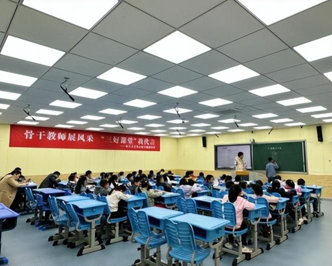 �Ϸ����L��С�mͤ��У���n��չ�L�ɣ���ͬ���M��