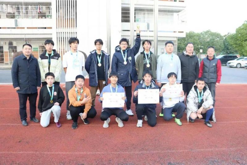 �Ϸʰ��н������F��ɽ��У�e�k�����꼉�������xِ