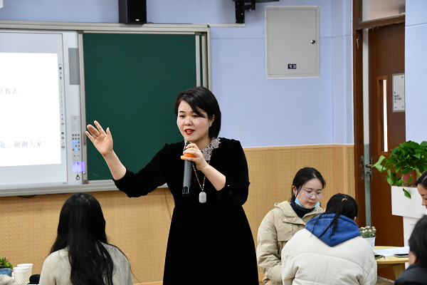 �Ϸ��л���·����С�W�_չ������̎����L�I����Ӗ