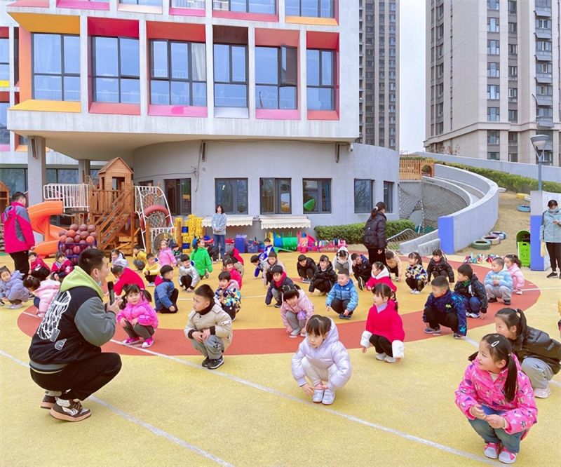 �Ϸ��а��c·�׃��@�������F����֮��ֈ@�_չ�@����ɫ�n�̻��