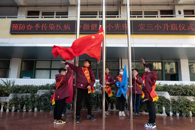 �Ϸ��а��c·����С�W����У�^���A��������Ⱦ�� ��������С���h