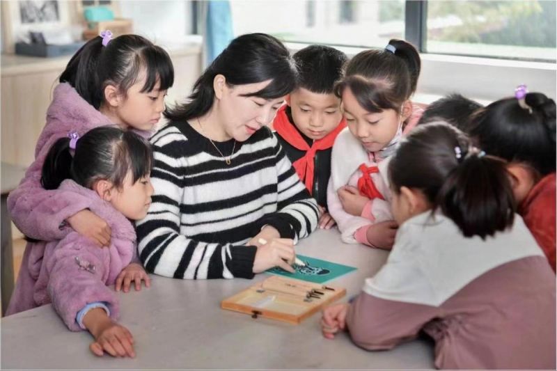 �Ϸ����L��·����С�W�mͤ��У���`�ž��� ����ͯ��