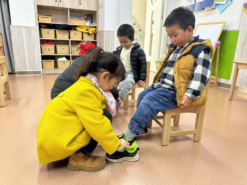 �Ϸ���ֱ�ٙC�P(gu��n)�׃��@�P(gu��n)��ί�_չ�W���hϵ�л��