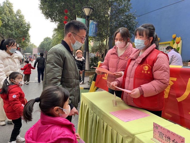 �Ϸ����p���׃��@�������F��Ȼ�ӷֈ@�_չ���h�����}���