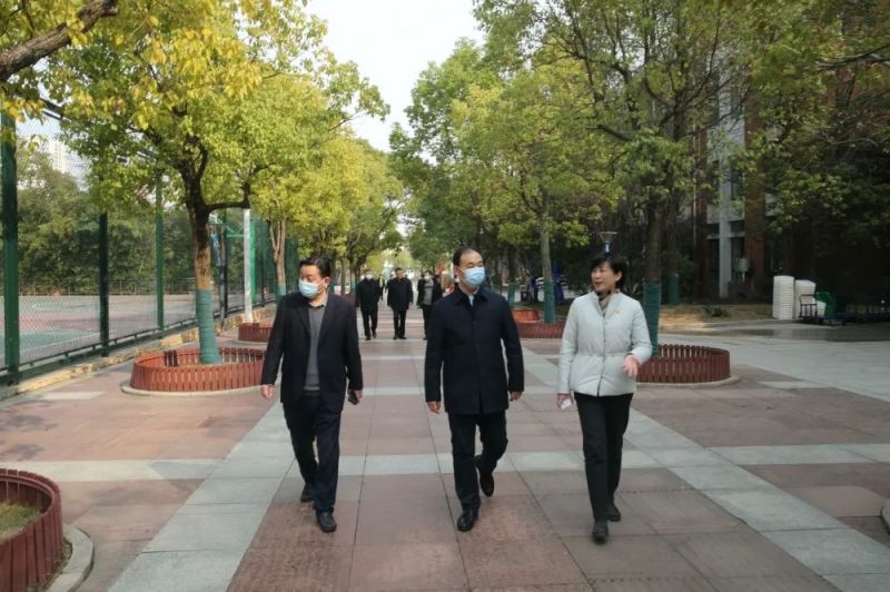 ������������������Fһ���M�Ϸ��Ў�������С�W����