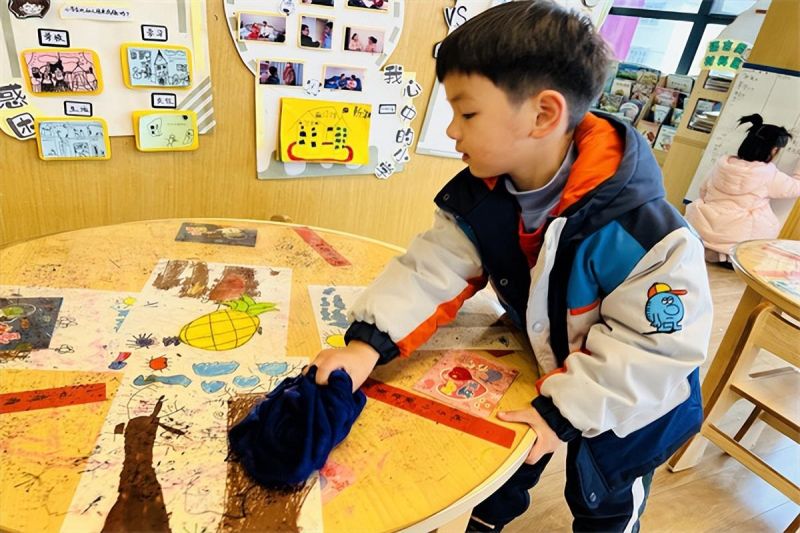 �Ϸ��а��׽������F����֮��ֈ@�����´��L����ů ���h���������